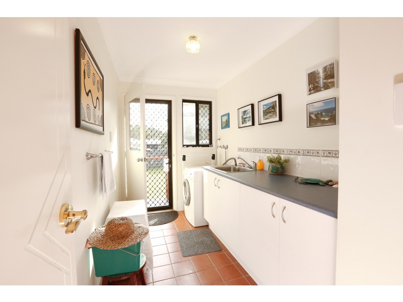 15 Borrows Street, Russell Island QLD 4184