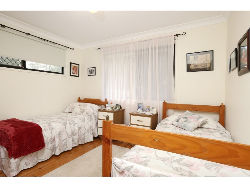 15 Borrows Street, Russell Island QLD 4184