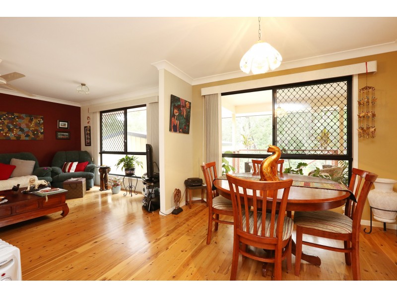 15 Borrows Street, Russell Island QLD 4184