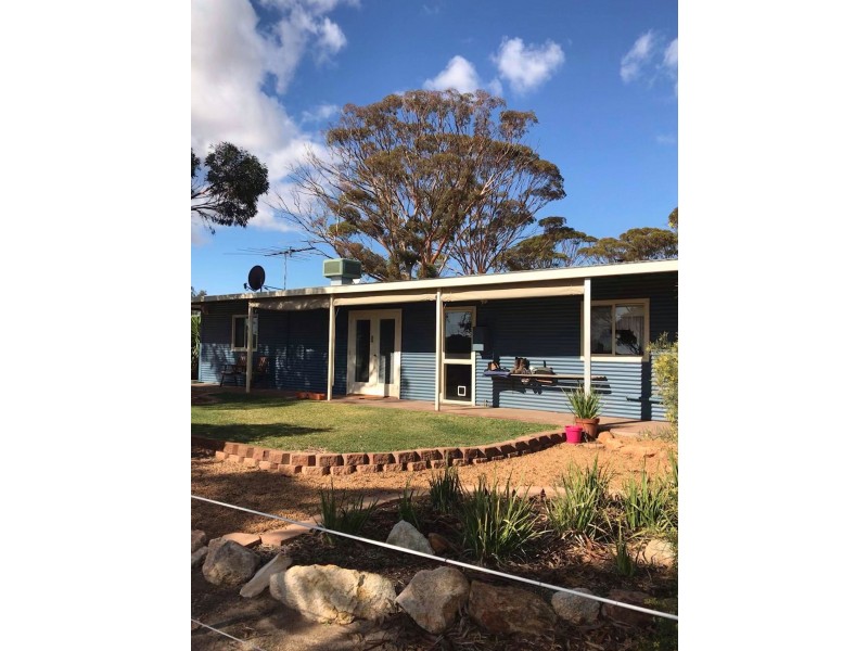 23970 Great Eastern Highway, Merredin WA 6415