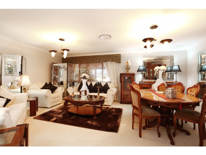 8 Bridgewater Road, Springfield QLD 4300