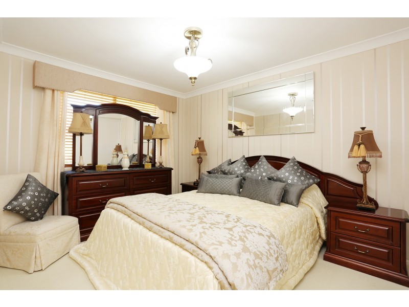 8 Bridgewater Road, Springfield QLD 4300