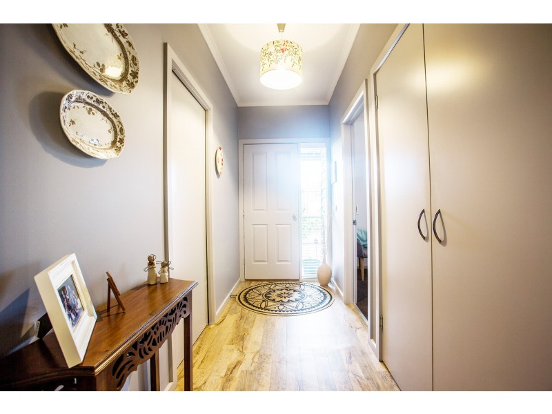 2/12 Bell Street, Creswick VIC 3363