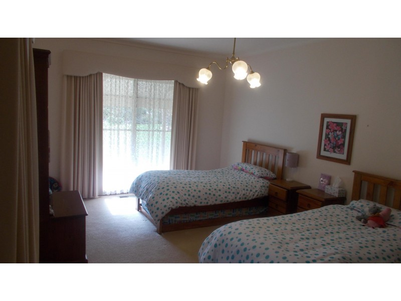 136 Remembrance Drive, Cardigan VIC 3352