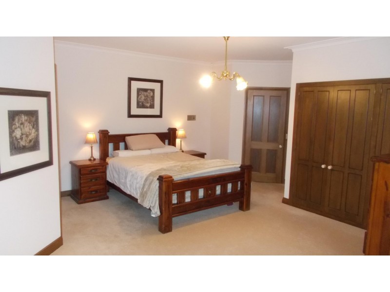 136 Remembrance Drive, Cardigan VIC 3352