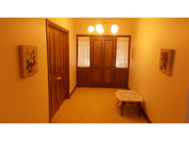 136 Remembrance Drive, Cardigan VIC 3352