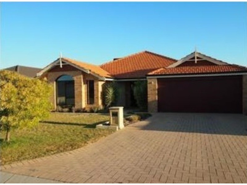 13 Campaspe Drive, Success WA 6164