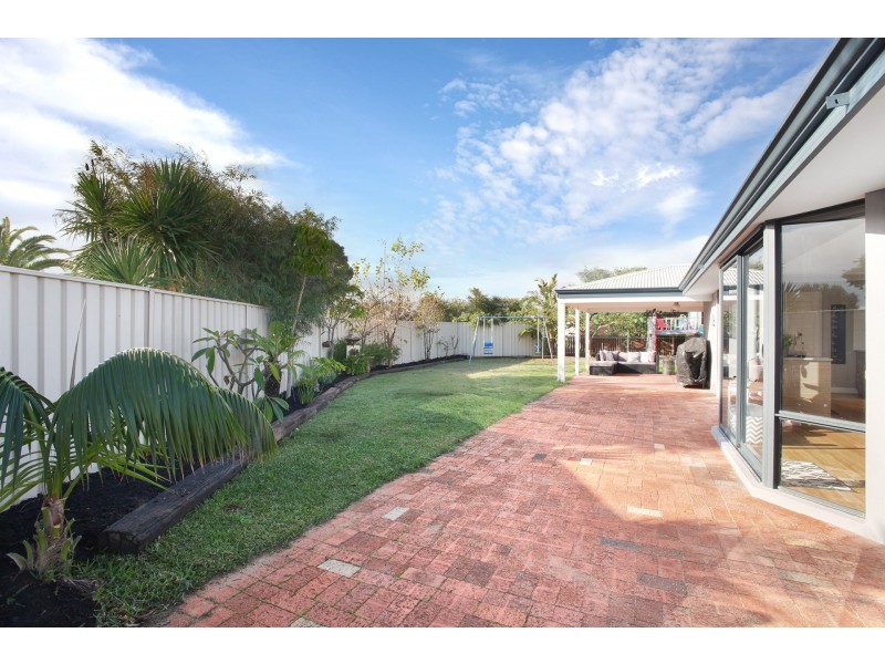 7 Cariati Close, Secret Harbour WA 6173