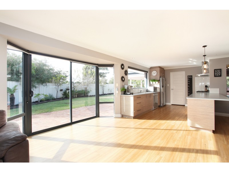 7 Cariati Close, Secret Harbour WA 6173