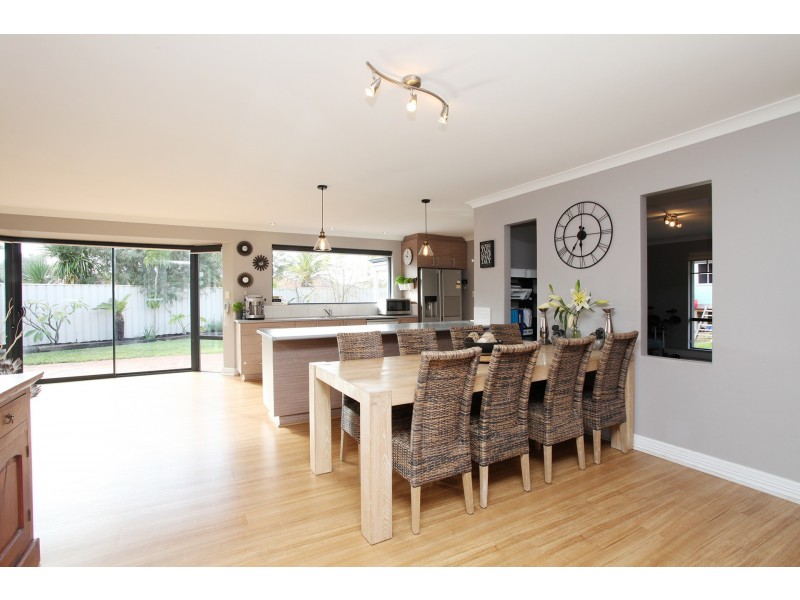 7 Cariati Close, Secret Harbour WA 6173