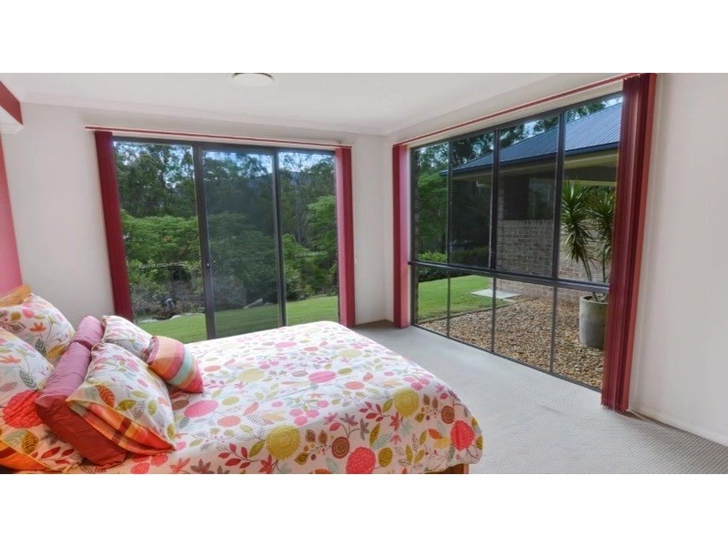 15 Jack Holt Place, Mount Crosby QLD 4306