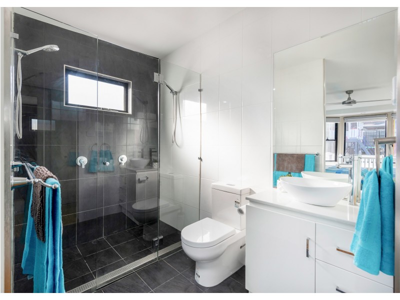 8 Ada Street, Mount Hutton NSW 2290