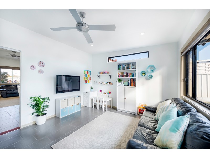 8 Ada Street, Mount Hutton NSW 2290