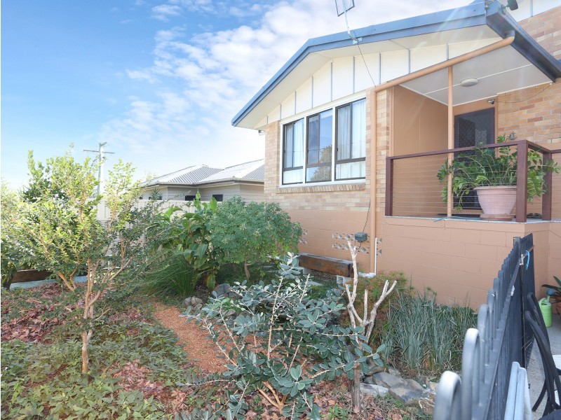 17 Heydon Avenue, Labrador QLD 4215