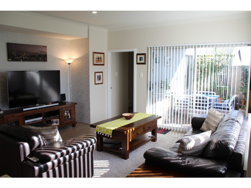 8B Gaunt Road, Spearwood WA 6163