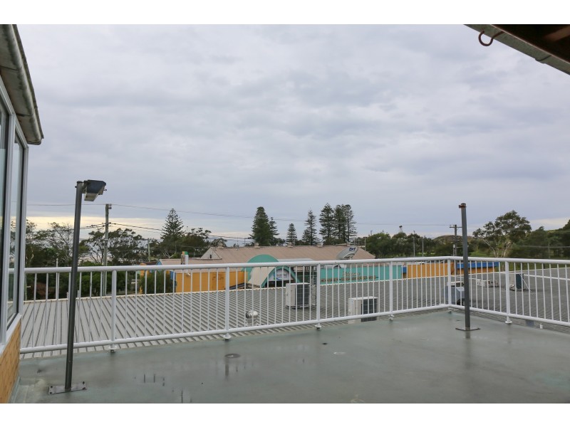 4 East Street, Crescent Head NSW 2440