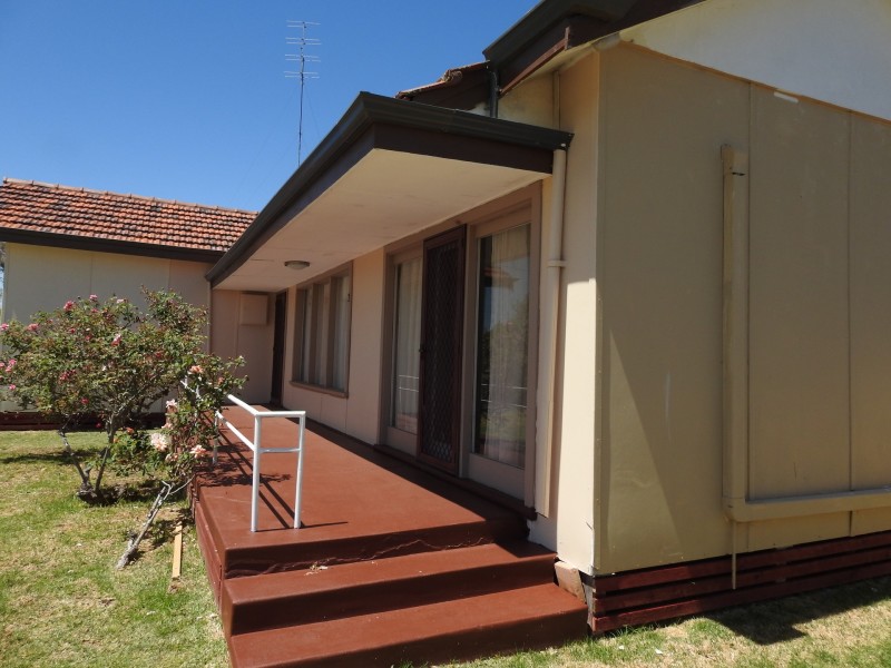 2 Douglas Street, South Bunbury WA 6230