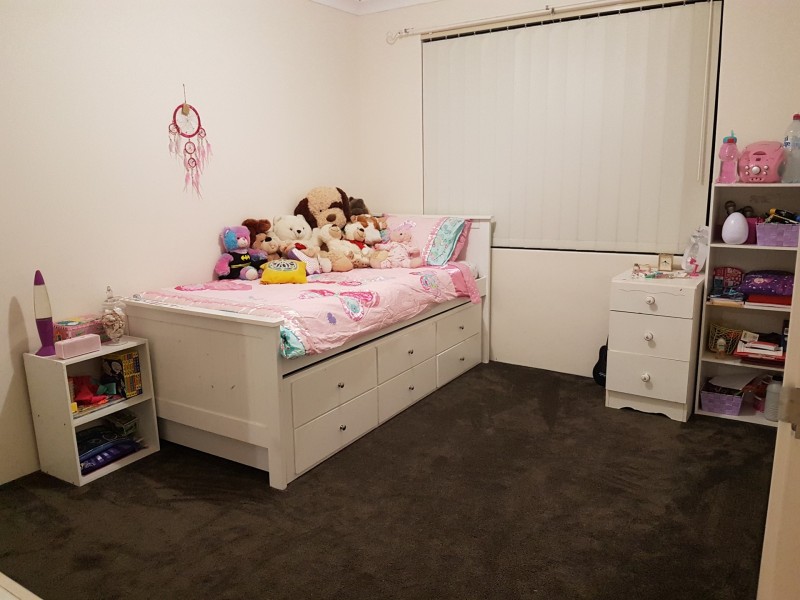 11 Tandure Heights, Lakelands WA 6180