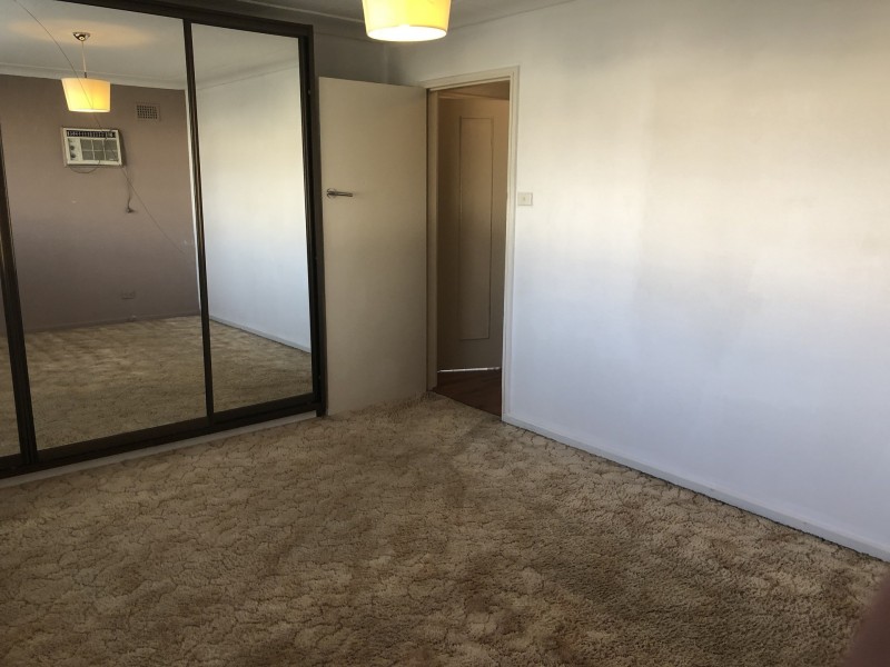 1 Noelene Street, Fairfield West NSW 2165