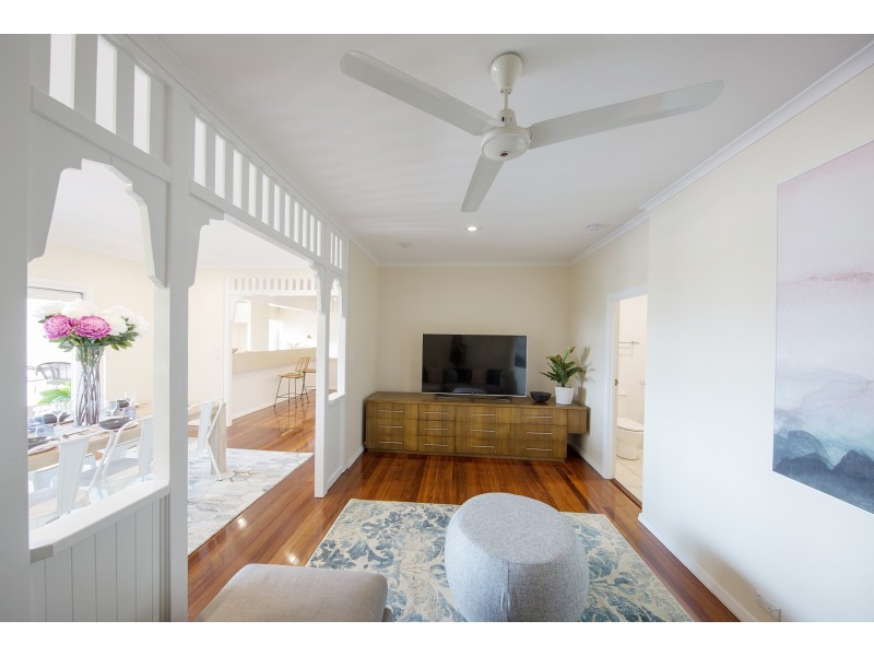 14 Atherton Street, Whitfield QLD 4870