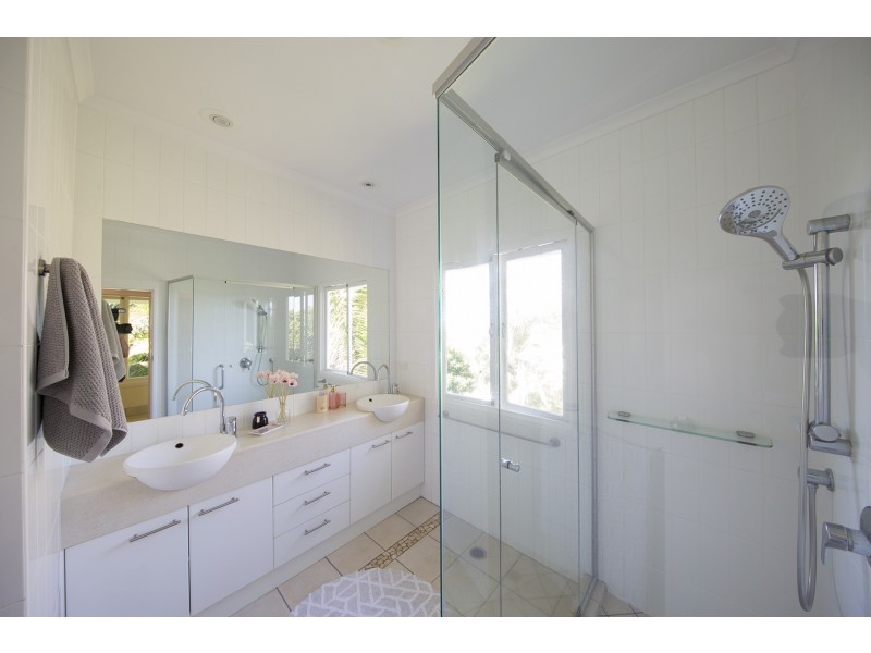 14 Atherton Street, Whitfield QLD 4870