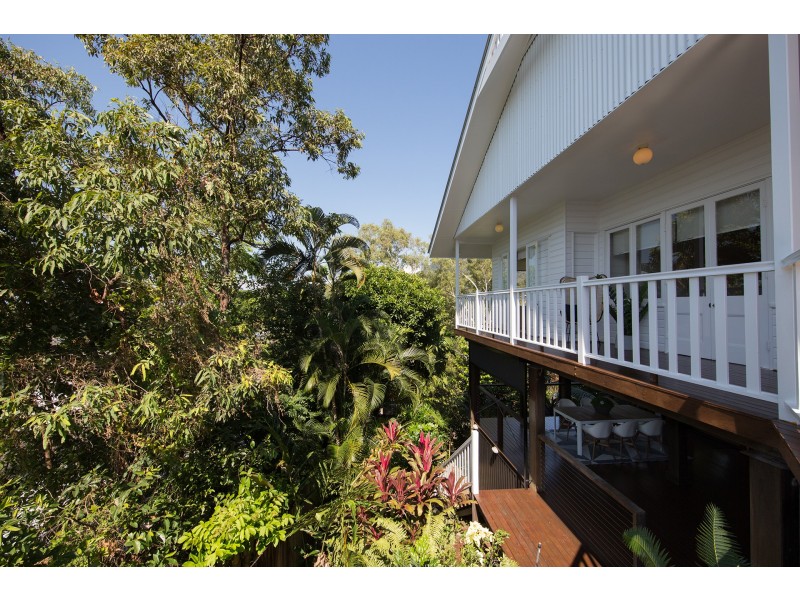 14 Atherton Street, Whitfield QLD 4870