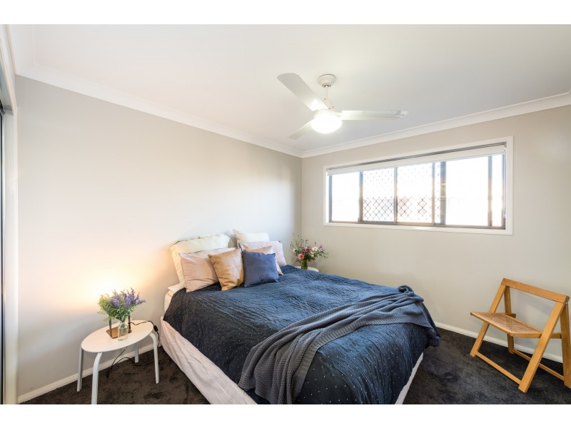 4 Farrer Street, Cranley QLD 4350