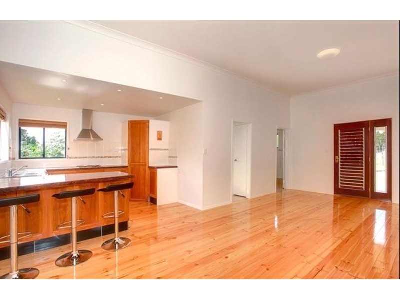 21 Tighe Street, Newtown QLD 4350