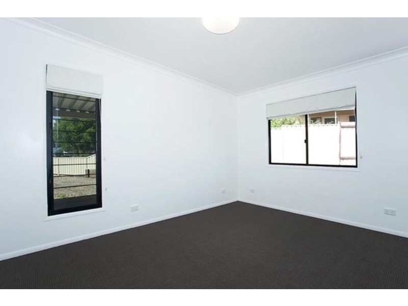 21 Tighe Street, Newtown QLD 4350