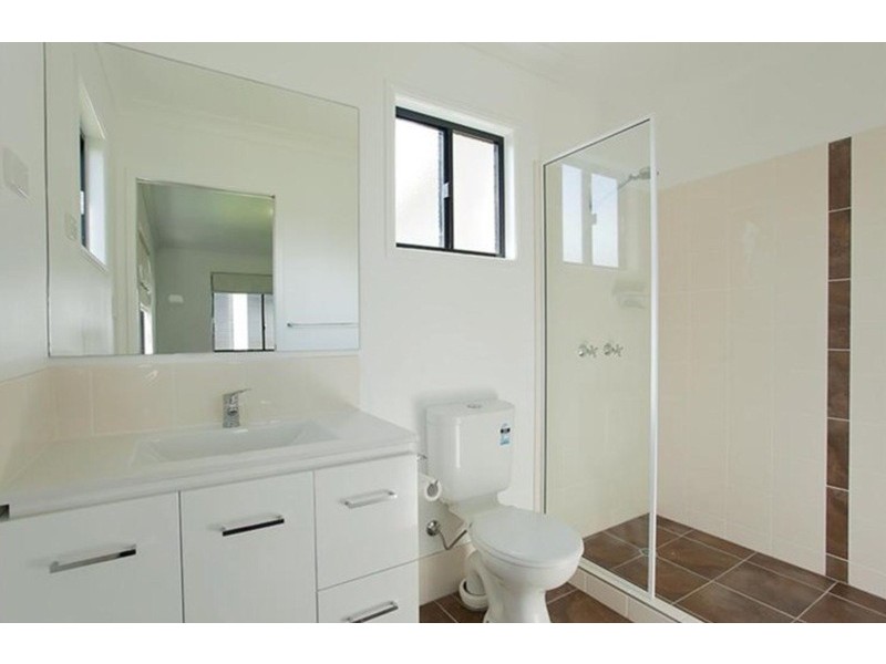 21 Tighe Street, Newtown QLD 4350