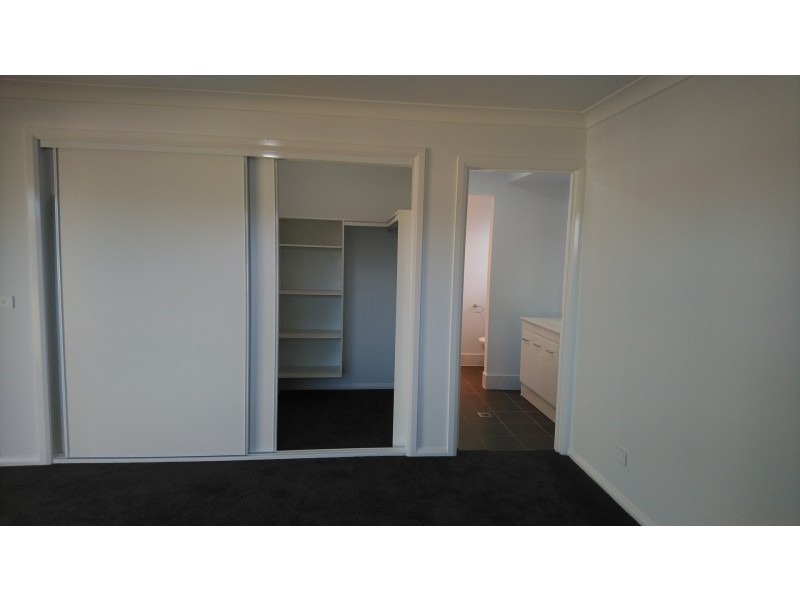 4 Ellerslie Street, Gobbagombalin NSW 2650