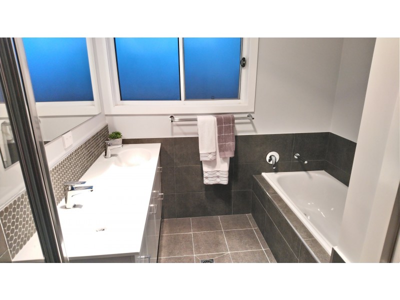 1 Eucalypt Street, Forest Hill NSW 2651