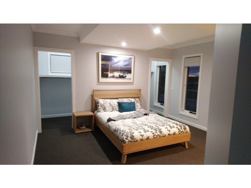 1 Eucalypt Street, Forest Hill NSW 2651