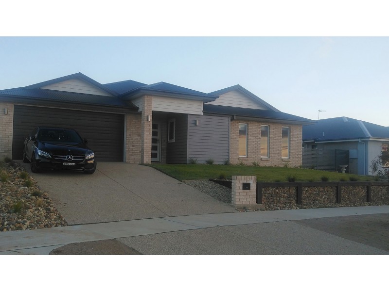 1 Eucalypt Street, Forest Hill NSW 2651