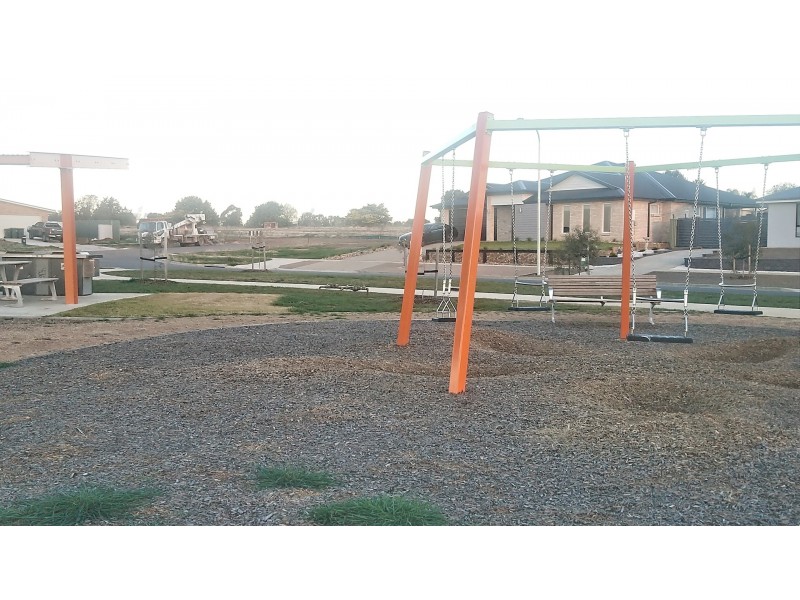 1 Eucalypt Street, Forest Hill NSW 2651