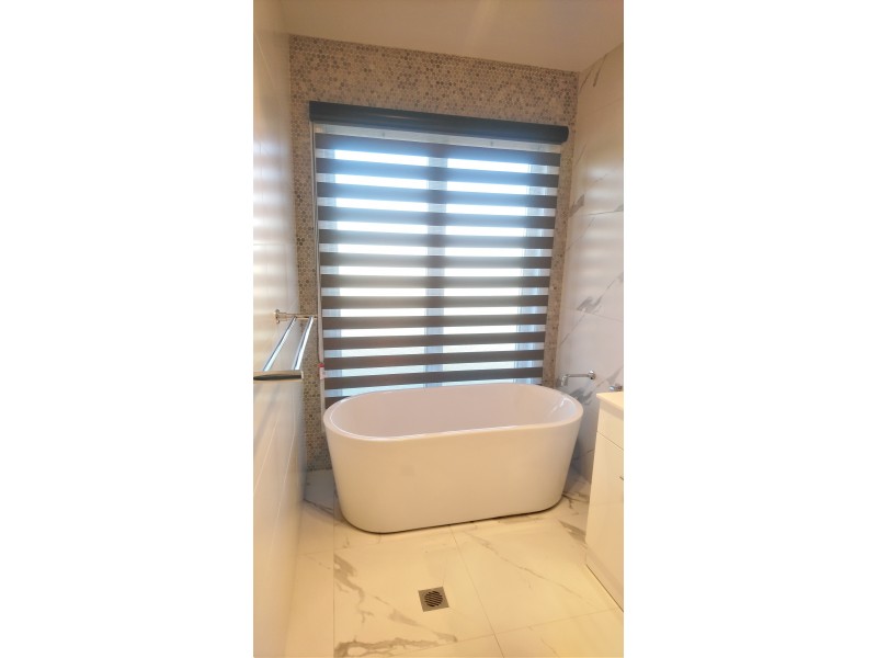 32 Ross Parkway, Gobbagombalin NSW 2650