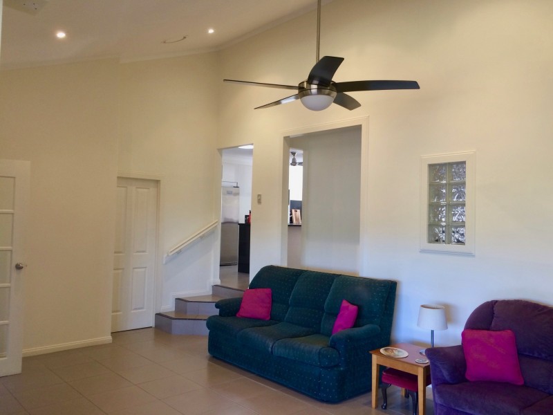 51 Balfour Crescent, Highland Park QLD 4211