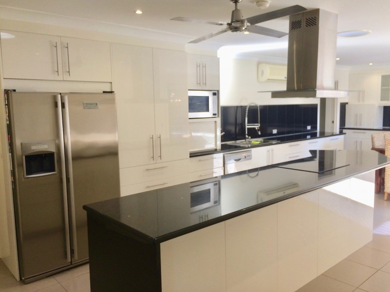 51 Balfour Crescent, Highland Park QLD 4211