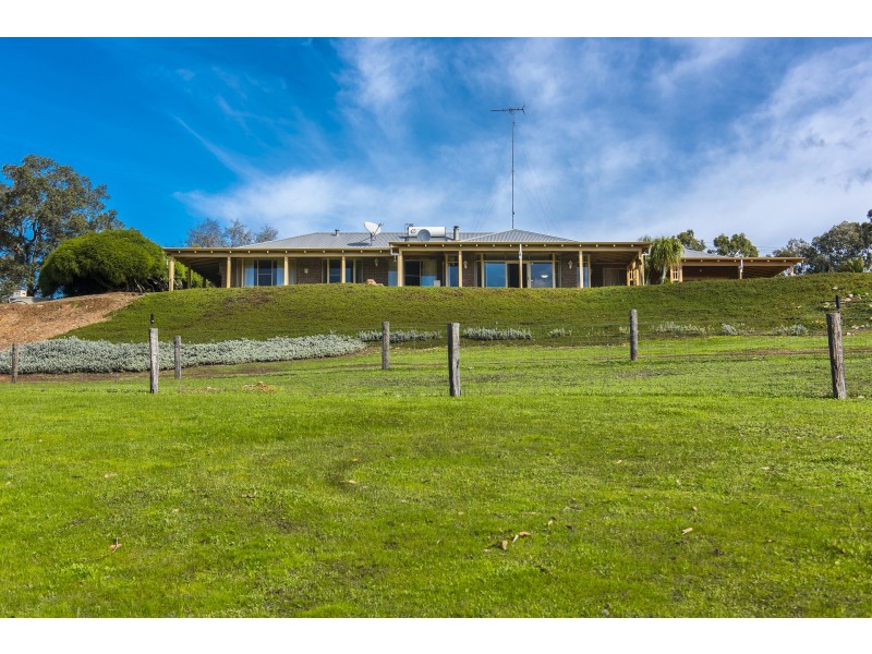 199 Ridgewood Loop, Bullsbrook WA 6084