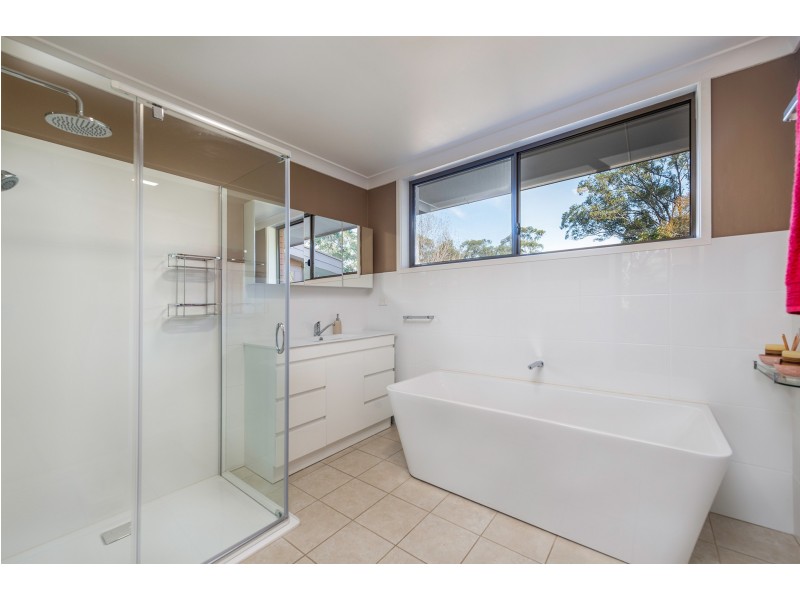 21 Barfield Rd, Cambewarra NSW 2540