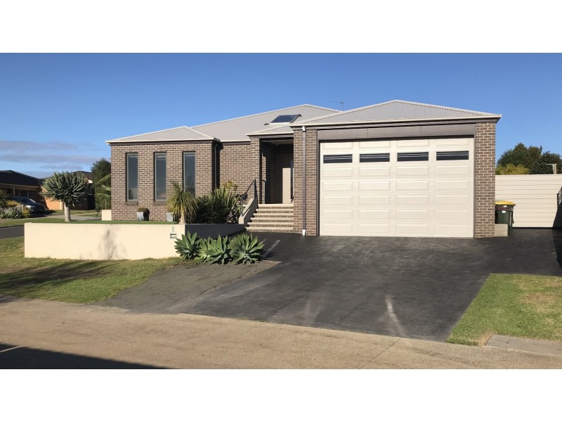 1 Samuel Close, Bell Park VIC 3215