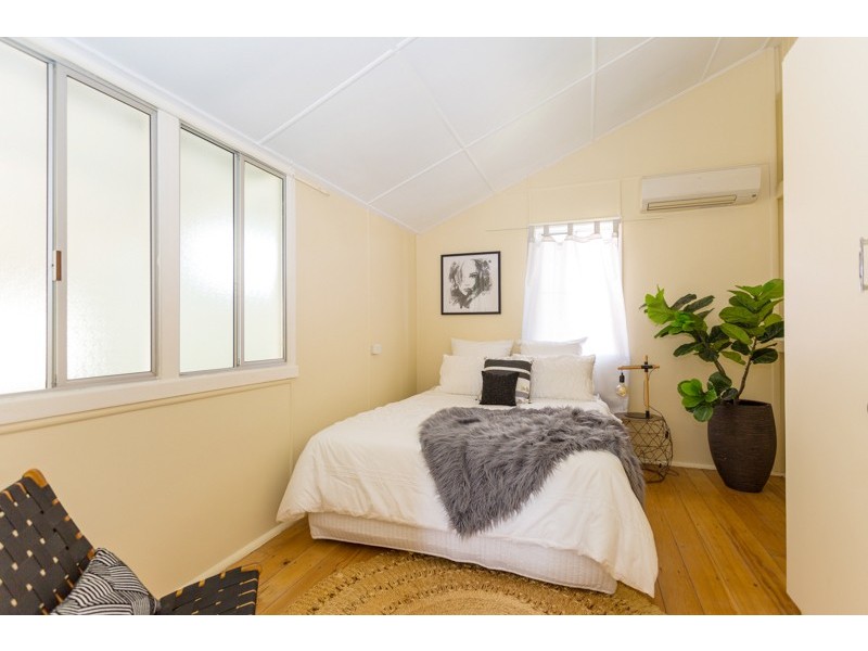 10 Meadow Street, North Mackay QLD 4740