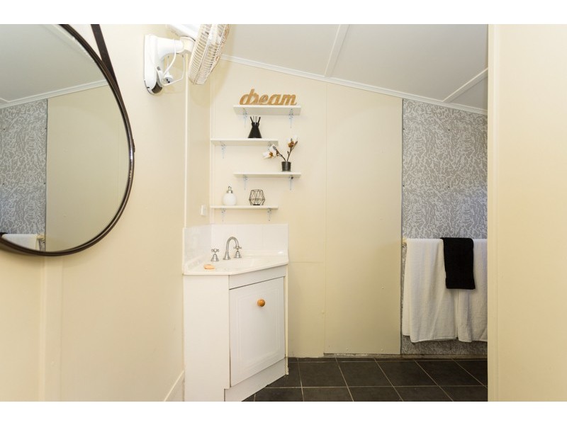 10 Meadow Street, North Mackay QLD 4740