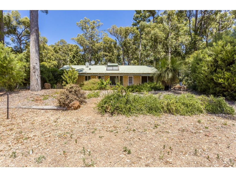 1 Begonia Court, Dwellingup WA 6213