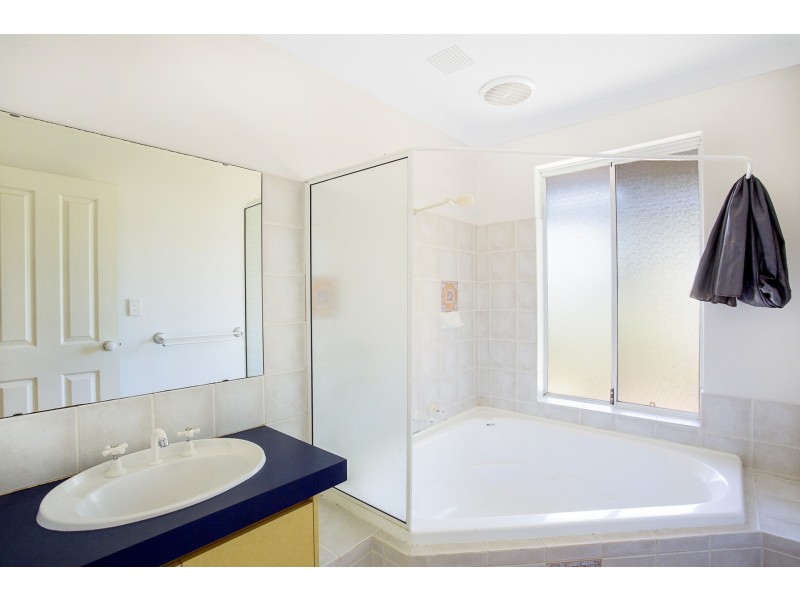 1 Begonia Court, Dwellingup WA 6213