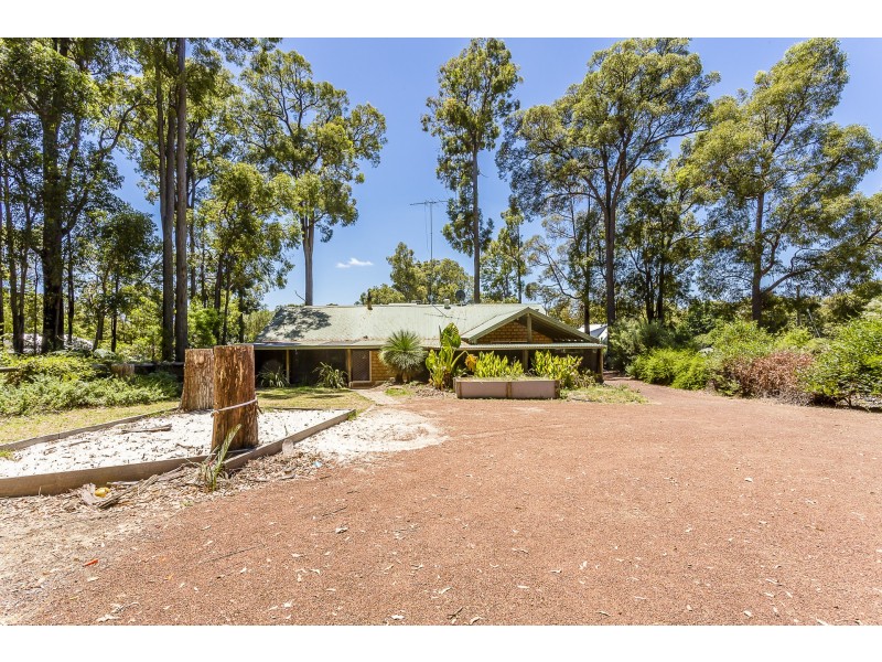 1 Begonia Court, Dwellingup WA 6213