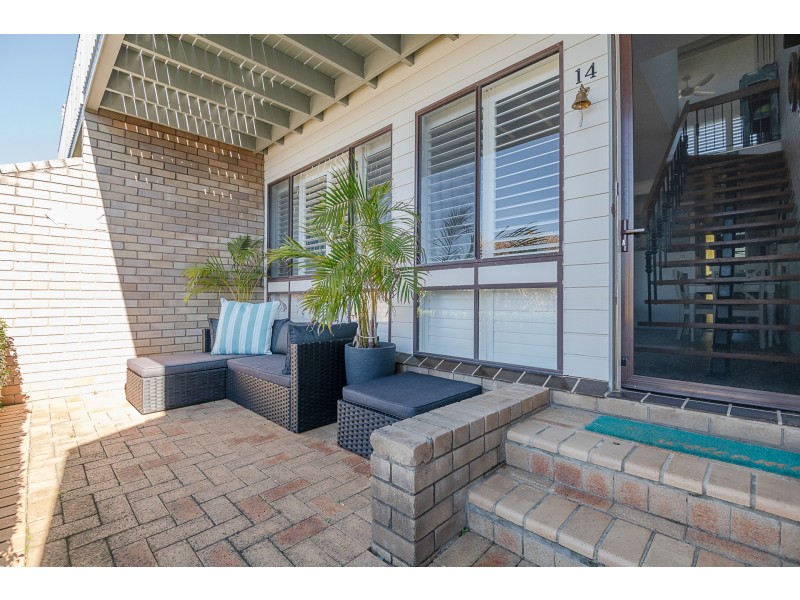 14/1 Calton Road, Batehaven NSW 2536