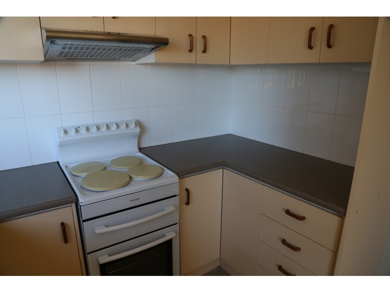 2/10 Underwood Street, Corrimal NSW 2518