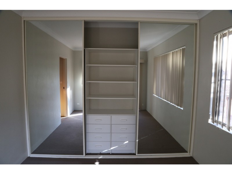 2/10 Underwood Street, Corrimal NSW 2518