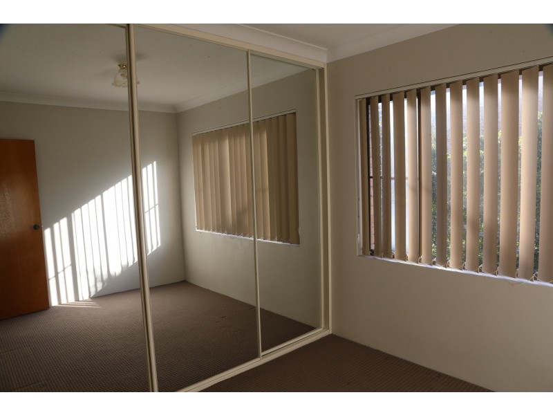 2/10 Underwood Street, Corrimal NSW 2518